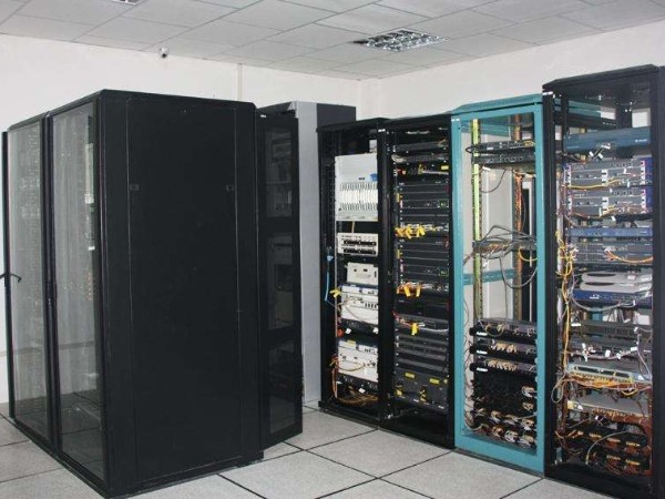 重慶機(jī)房監(jiān)控系統(tǒng)多少錢一套呢？