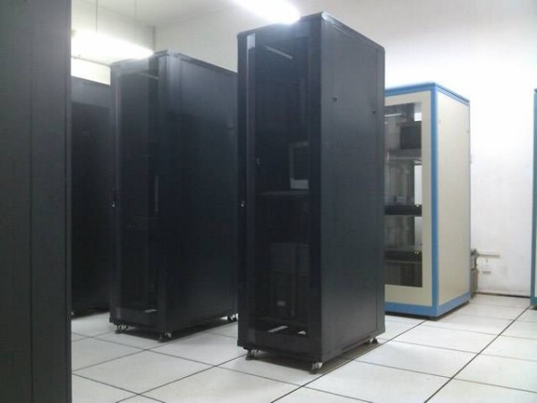 機(jī)房環(huán)境漏水、濕度、煙霧如何實(shí)現(xiàn)報(bào)警