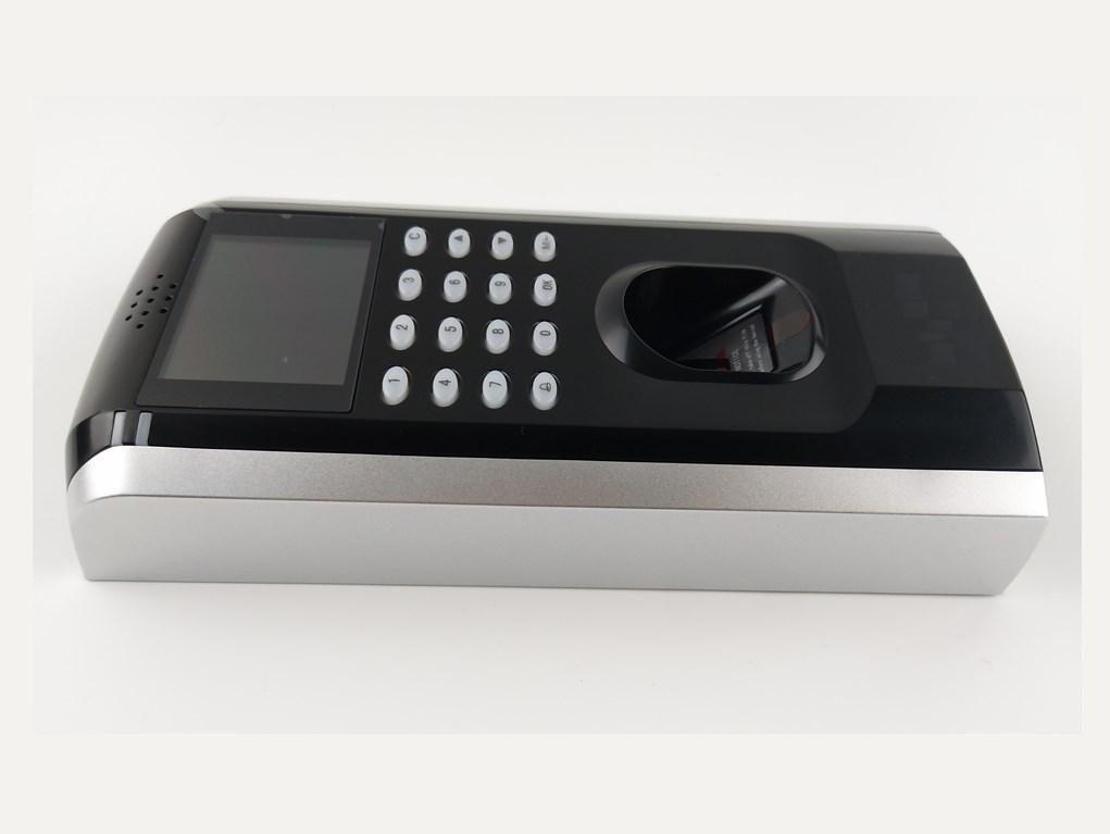 香港某體育局門禁系統(tǒng)，指紋密碼一體機(jī)