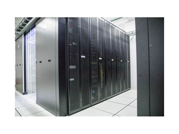 高鐵站機房環(huán)境檢測系統(tǒng)可巡檢多個設備