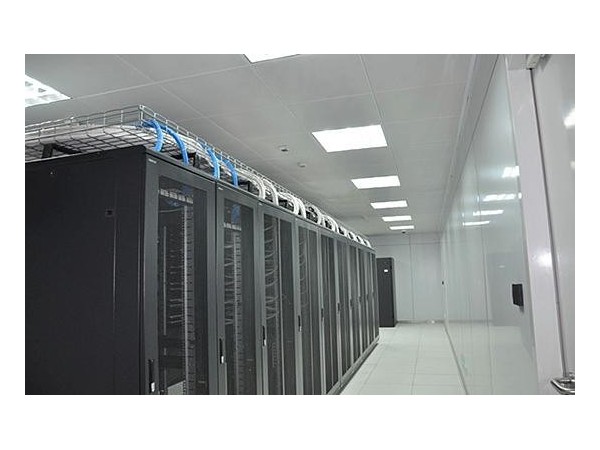 實施信息中心機房動環(huán)監(jiān)測方案，構建遠程智慧運維