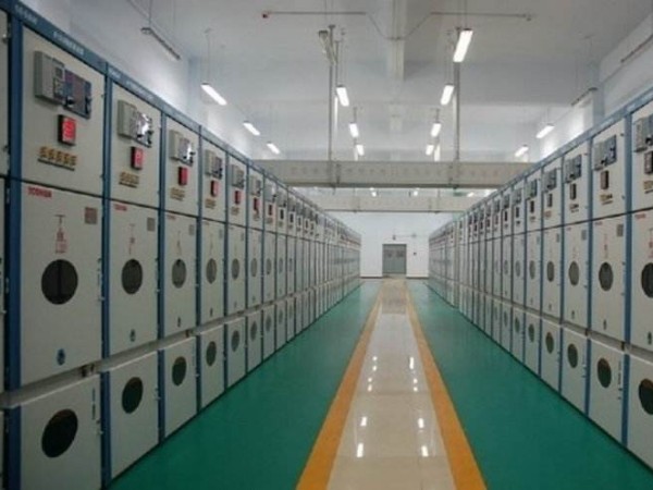 智能三相電量儀如何用于鋼鐵廠的用電監(jiān)測系統(tǒng)？