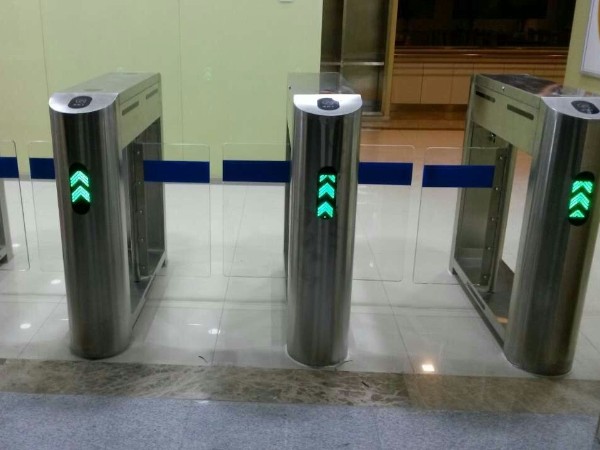 門禁一卡通系統(tǒng)，實現(xiàn)門禁控制智能化